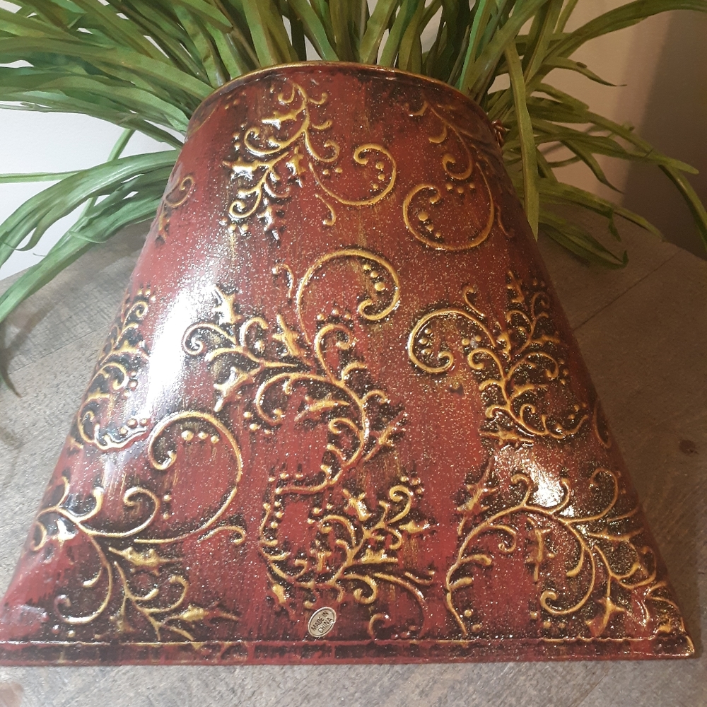 Lacquer Canister - Picture 3 of 3